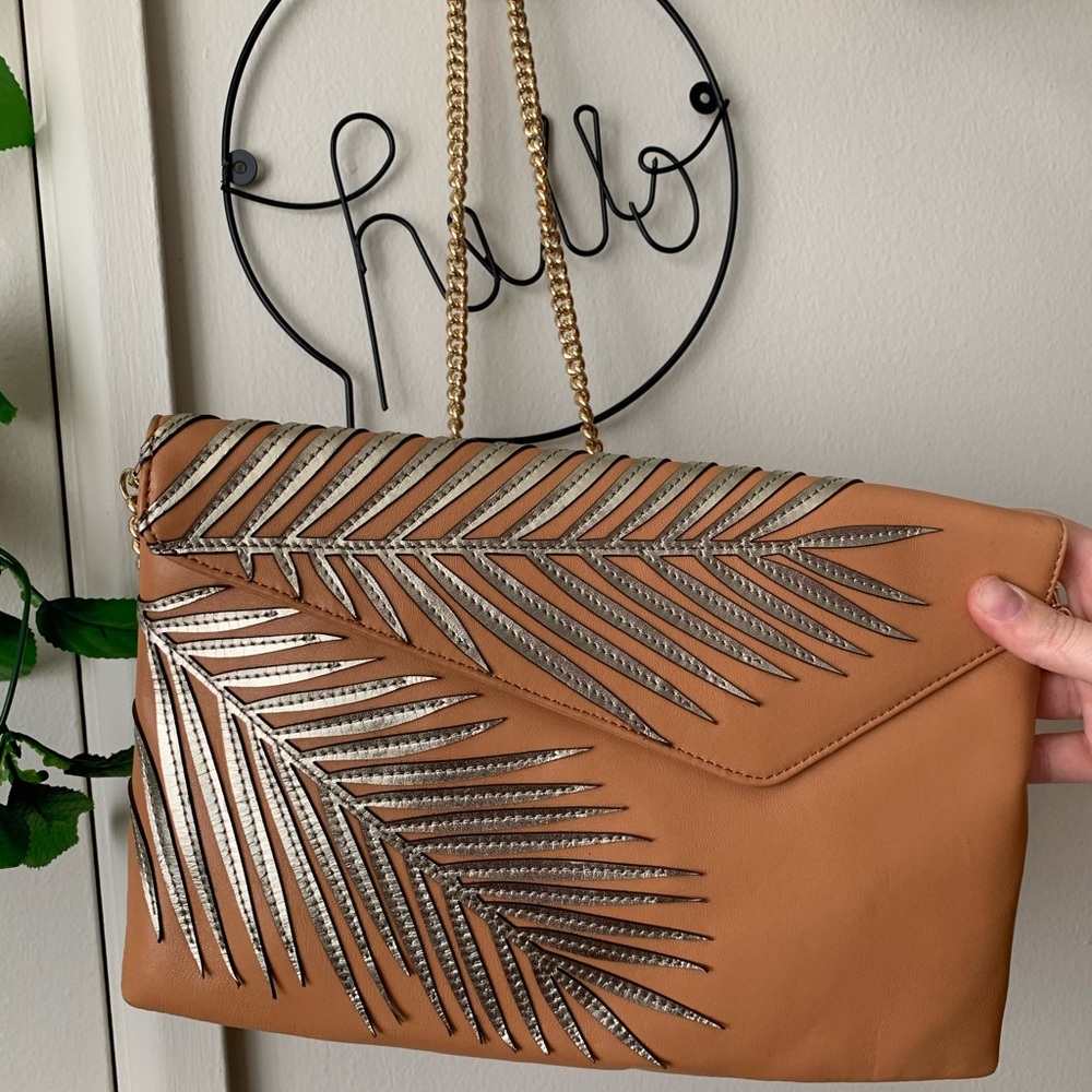Henri BENDEL • Crossbody Envelope Purse - Picture 1 of 6